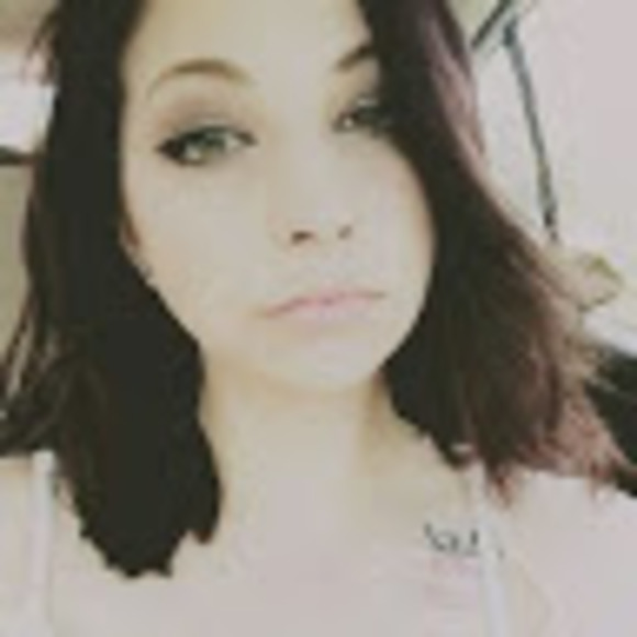 Meet your Posher, Amber - Picture 1 of 1